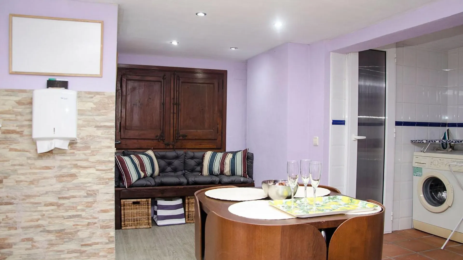 Guest house Room In Guest Room - Vacarisses- Torreblanca Estacion Vacarisas Spain