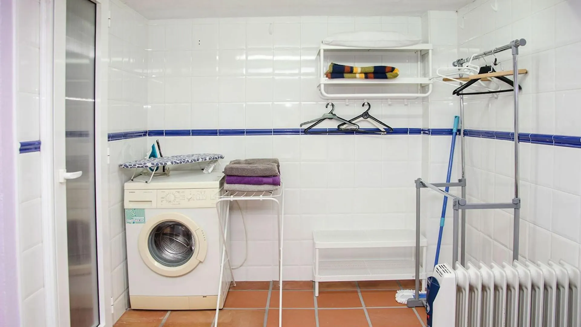 Guest house Room In Guest Room - Vacarisses- Torreblanca Estacion Vacarisas